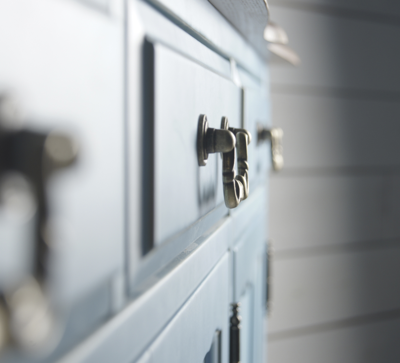 Комод 3 ящика массив "Leontina Blue" (3 ящика и 3 двери)